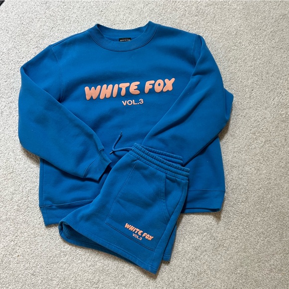 White Fox Boutique Sweaters - White Fox Boutique Blue and Orange Sweater
